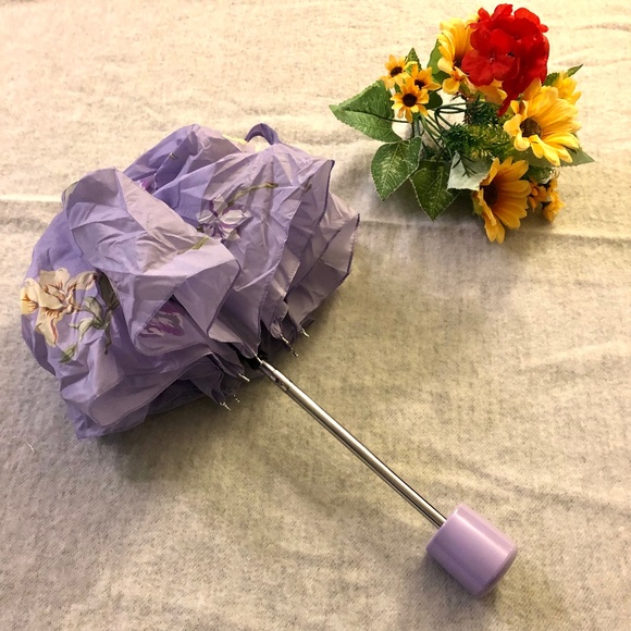 NWOT - Lovely Lavender Floral Umbrella - Picture 14 of 16